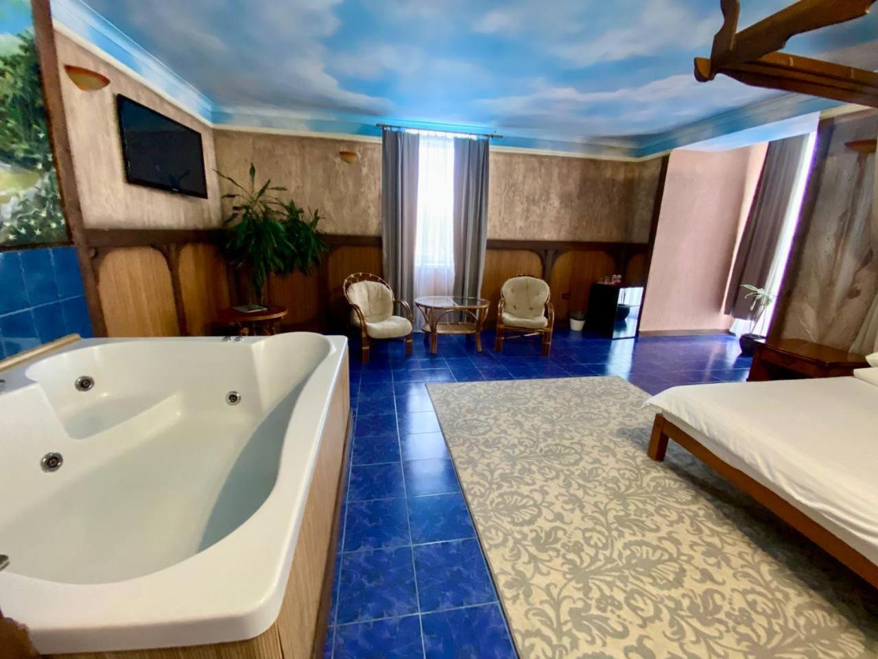 Vyshegrad Castle Hotel Вышгород Экстерьер фото