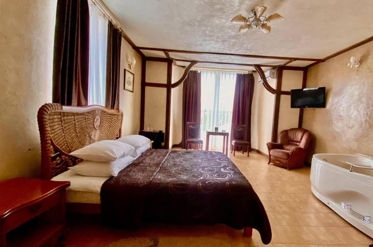 Vyshegrad Castle Hotel Вышгород Экстерьер фото